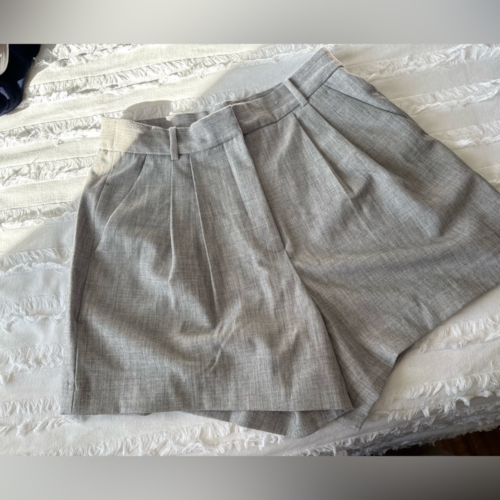 Curve Love A&F Sloane Tailored Short - Picture 5 of 6